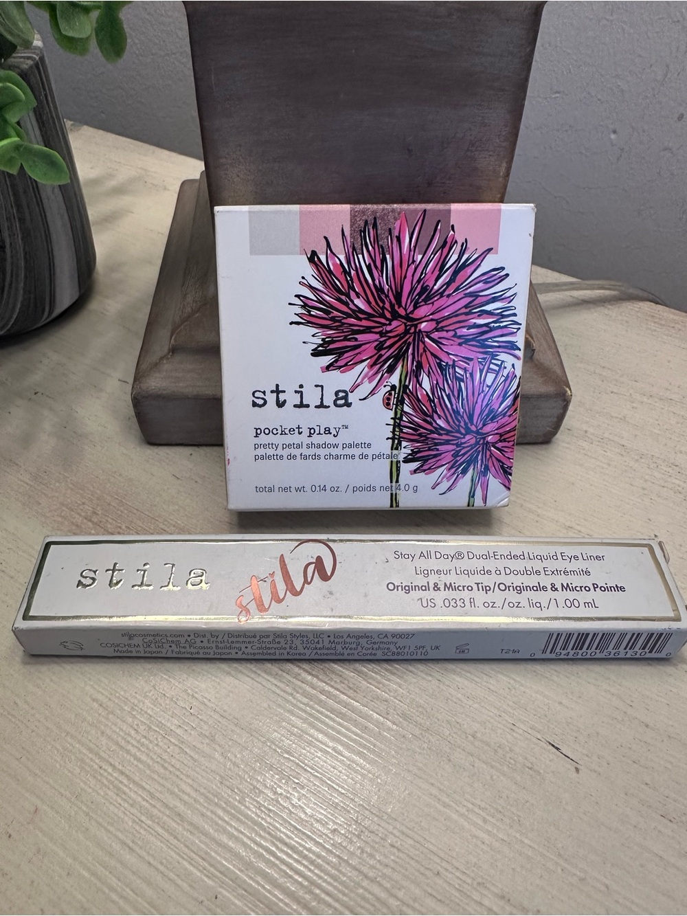 Stila Eye Shadow Pallet and Dual Ended Liquid Eyeliner